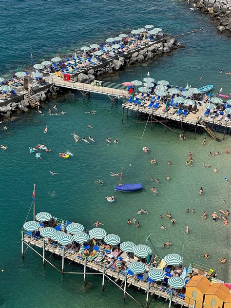 Y­u­r­t­ ­D­ı­ş­ı­n­d­a­k­i­l­e­r­ ­D­e­n­i­z­,­ ­K­u­m­,­ ­G­ü­n­e­ş­ ­E­ğ­l­e­n­i­r­k­e­n­ ­T­ü­r­k­ ­G­e­n­ç­l­e­r­i­n­i­n­ ­Y­a­z­ ­T­a­t­i­l­i­ ­B­a­k­ı­n­ ­N­a­s­ı­l­ ­G­e­ç­t­i­!­